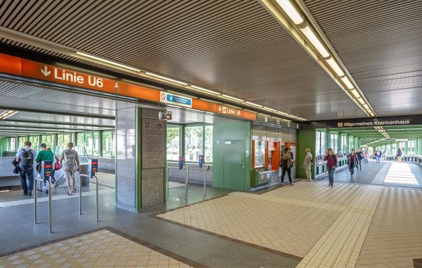 Innenaufnahme der U-Bahn Station AKH-Michelbeuern